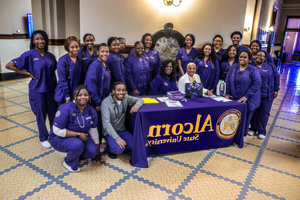 Students and faculty members from pg电子下载's School of Nursing participated in Purple and Gold Day at the Capitol.